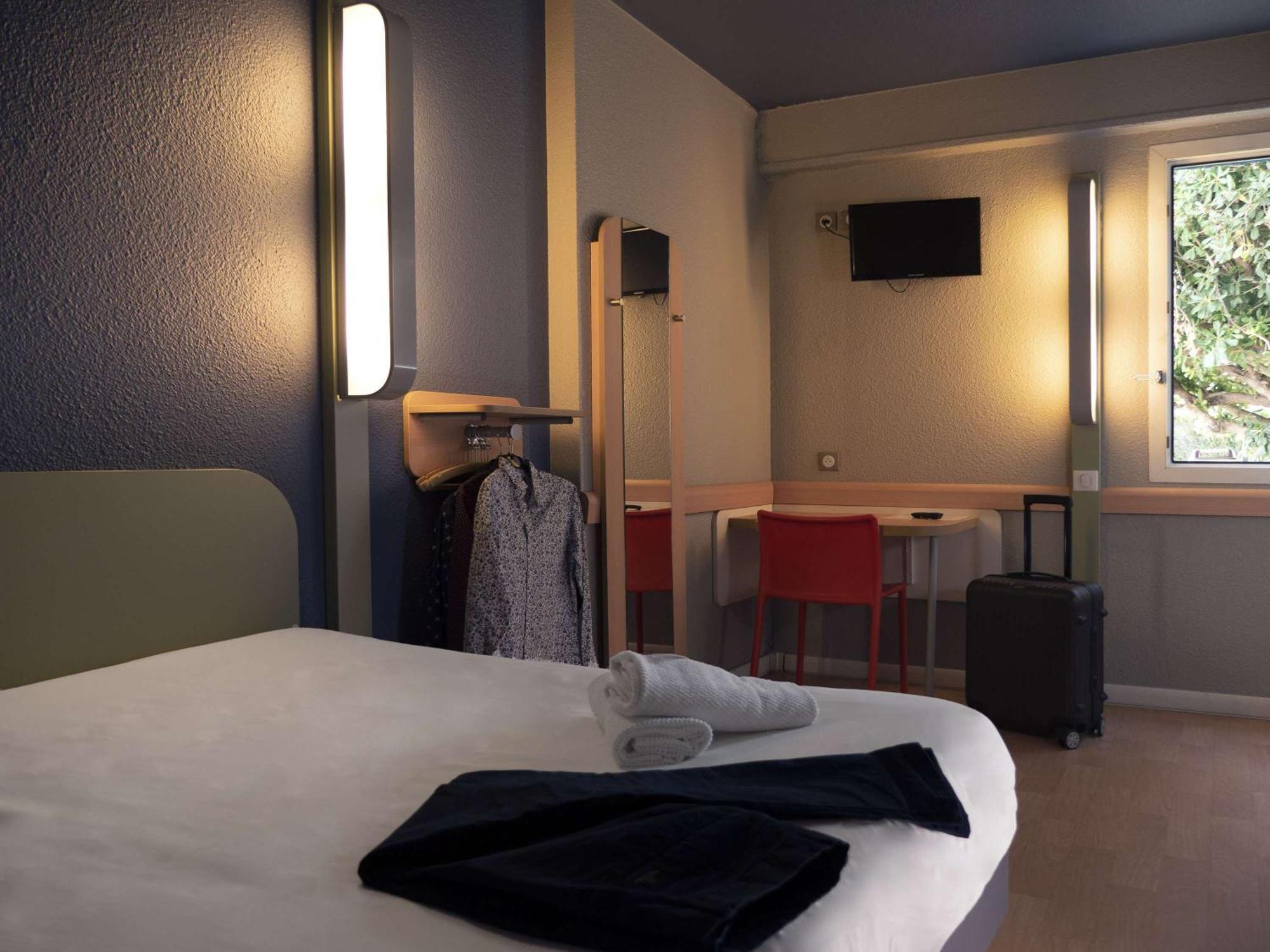 Ibis Budget Arles Sud Fourchon Exteriör bild